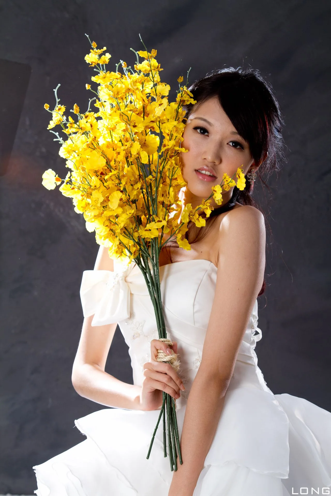 [Chương bổ sung BEAUTYLEG] Buổi chụp ảnh tại studio với bộ váy cưới màu trắng của Jill (Weiting) - 23