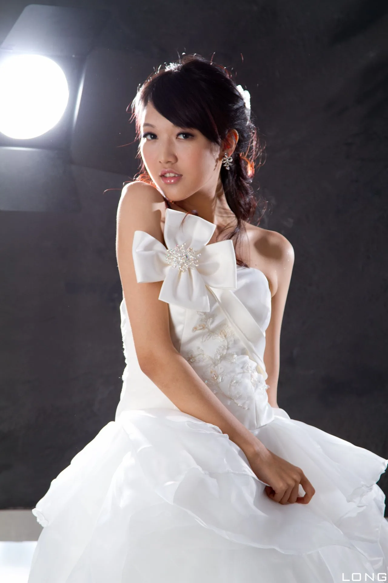 [Chương bổ sung BEAUTYLEG] Buổi chụp ảnh tại studio với bộ váy cưới màu trắng của Jill (Weiting) - 21