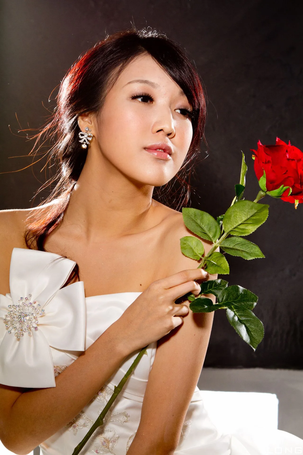 [Chương bổ sung BEAUTYLEG] Buổi chụp ảnh tại studio với bộ váy cưới màu trắng của Jill (Weiting) - 30