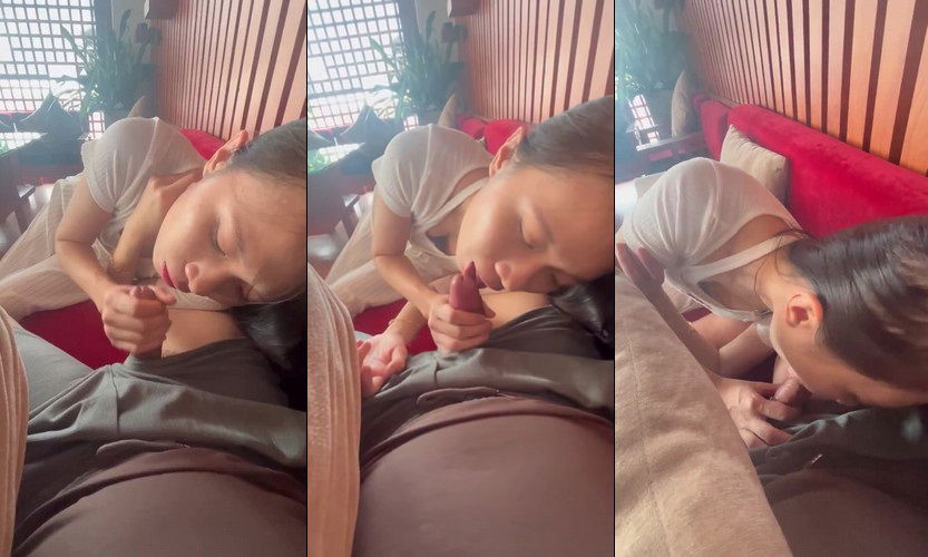 Clip: Ngồi giữa quán cà phê em vạch quần anh ra bú như chỗ không người - Clip Hot Việt